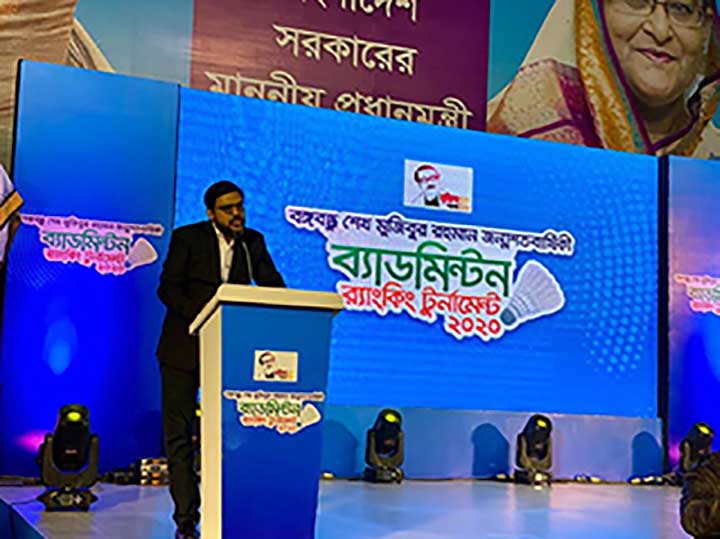 speech_giving_at_tournament